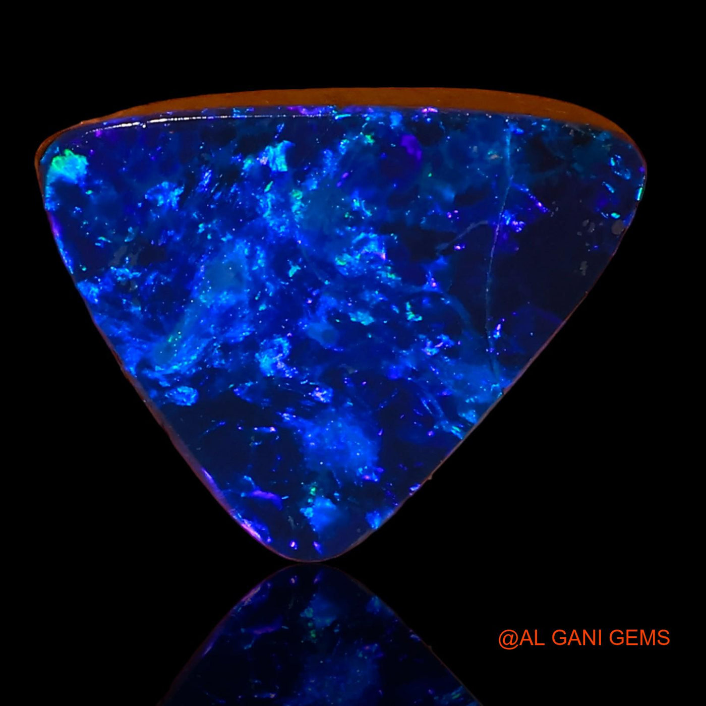 Lab-Created Doublet Opal Gemstone 4.05 Cts Loose Trillion Cabochon From Australia 13x10x3 mm D-48